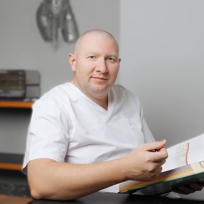 Василій Отрошко